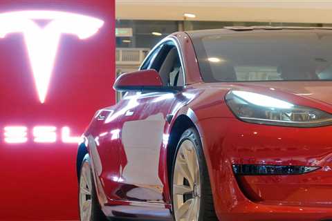 Tesla delivers a record number of vehicles in the 4th quarter, smashing analyst estimates