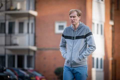 Four Lives viewers left with ‘chills’ as Stephen Merchant looks unrecognisable as terrifying serial ..
