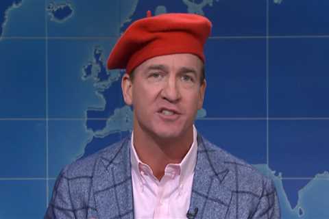 Peyton Manning Makes Surprise Appearance on ‘Saturday Night Live’ to Be Obsessed with ‘Emily in..