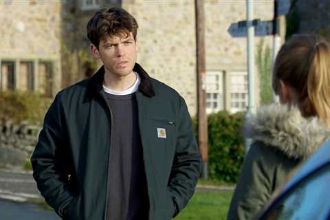 Emmerdale fans can’t stop swooning over newbie Marcus – and think he’s a dead ringer for another..