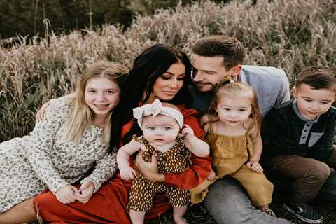 Teen Mom Chelsea Houska & Cole DeBoer score HGTV reality show Farmhouse Fabulous despite fans..