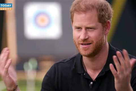 Prince Harry and Meghan must be BANNED from Queen’s Jubilee – they can’t just be royals when it..