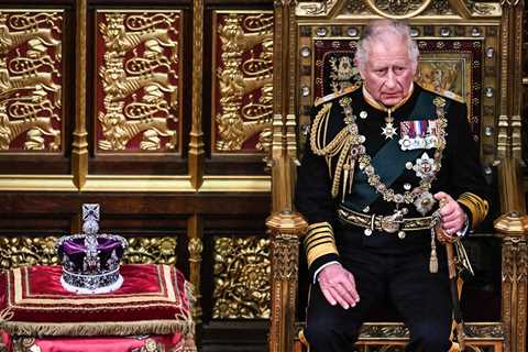 Prince Charles poignantly sits next to Queen’s crown as she misses State Parliament for first time..