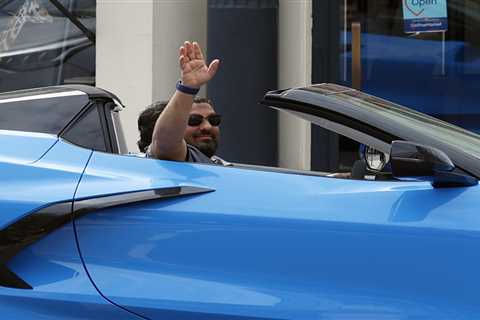 Prince Naseem Hamed drives his £120k supercar through Windsor after renting £1.4m house next to the ..