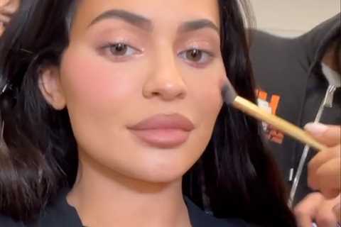 Kylie Jenner proudly shows off close-up of pores and real skin texture in new video for her..