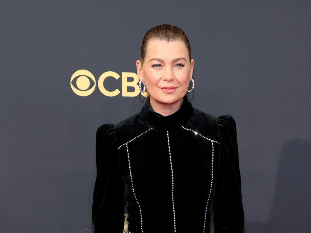 Dubious Gossip Says Ellen Pompeo Apparently Caught Without Wedding Ring, Supposedly Looked Miserable On Vacation With Husband