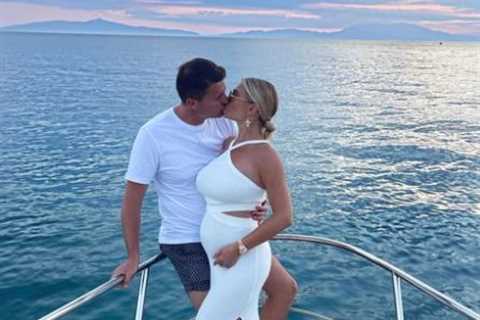 Billie Faiers drops major hint about her baby’s gender, fans insist