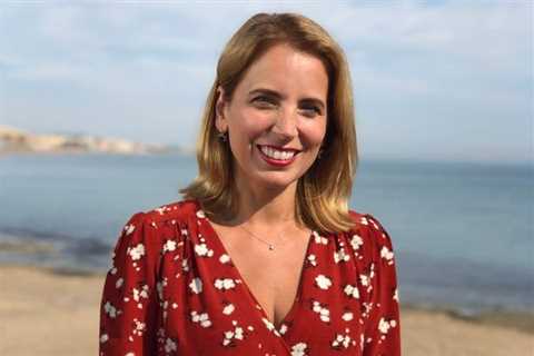A Place in the Sun’s Jasmine Harman hits back at troll who slammed for ‘incredibly unflattering..