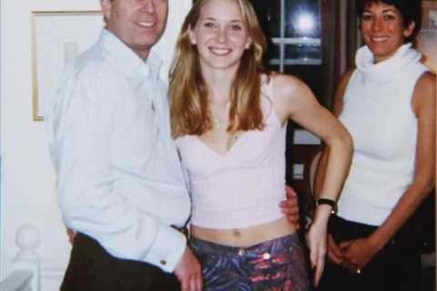 Ghislaine Maxwell claims infamous photo of Prince Andrew & 17-year-old Virginia Giuffre is FAKE ..