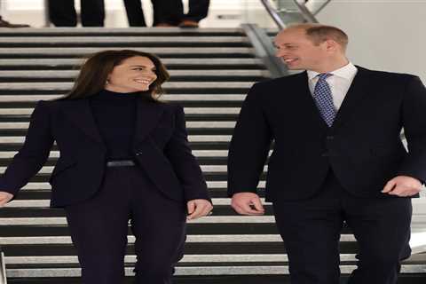 Prince William and Kate display ‘telltale signs’ of a couple in love and in step as a royal double..