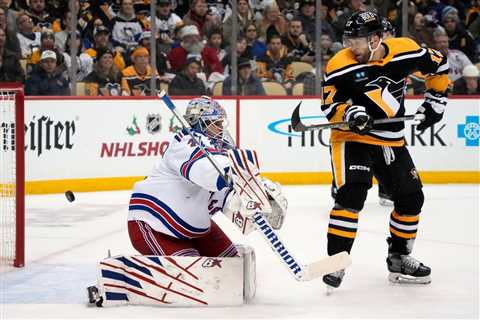 Rangers can’t hold off Penguins’ push as win streak comes to a close