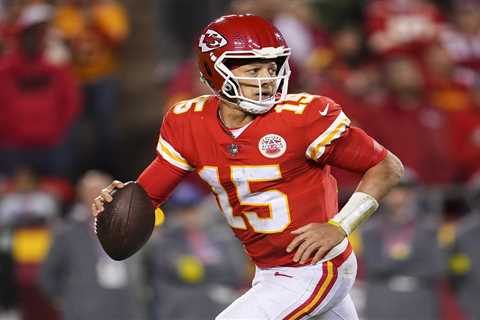 Seahawks vs. Chiefs predictions: NFL picks, odds and betting offers