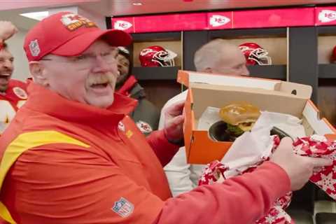 Chiefs gift head coach Andy Reid with juicy Christmas present after win