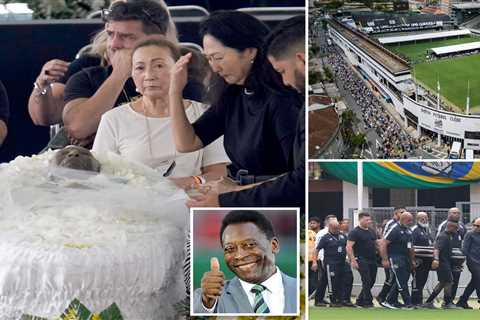 Pelé’s wife, fans mourn Brazilian soccer legend at Santos stadium