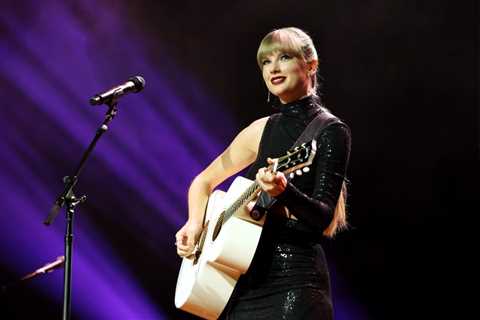 Taylor Swift’s ‘Midnights’ on Track For Fifth Week at No. 1 In U.K.