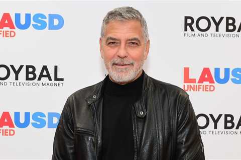 George Clooney Stopped Jimmy Kimmel From Mocking His Old Freshman Photos: Half Of My Face Is..