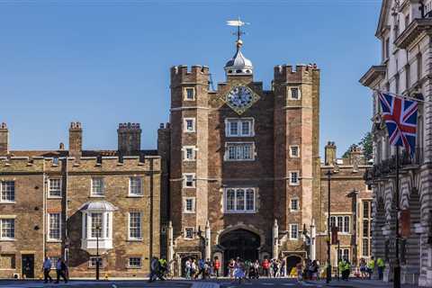 Where is St James’s Palace and who has lived there?