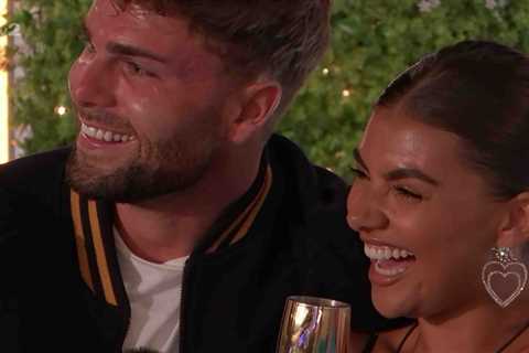 Love Island fans all have same complaint after boys win back girls with ‘cringey’ stunts