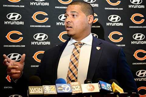 Bears general manager taking calls for No. 1 pick