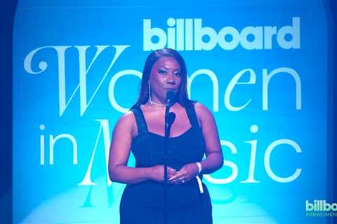 Celesia Moore, Doechii’s Mother, Presents Doechii With The Rising Star Award | Billboard Women in..