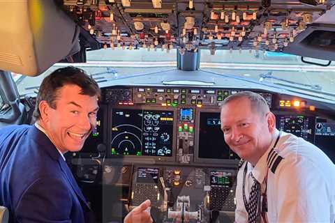 Jerry O'Connell Gets Southwest Cockpit Experience