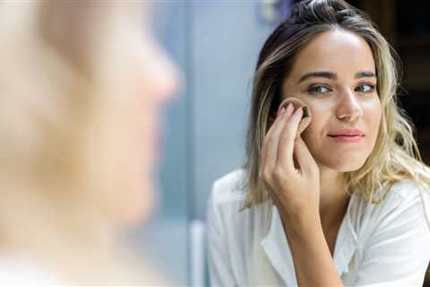 This Drugstore Powder Foundation Has Been Going Viral for 2 Years – Here’s Where You Can Buy..