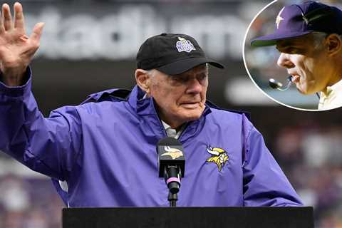 Bud Grant, legendary Hall of Fame Vikings coach, dead at 95