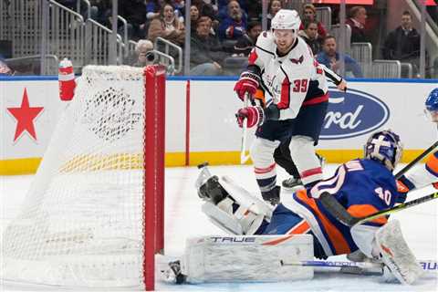 Islanders’ late-game magic runs out in ugly loss to Capitals