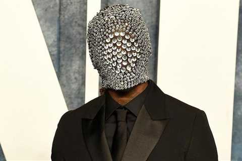 Offset Wore a Kanye West-Like Crystal Face Mask to the Vanity Fair Oscars Afterparty