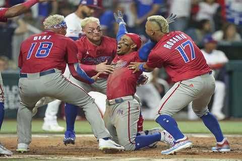 Francisco Lindor legs out Little League home run in World Baseball Classic