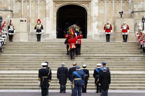 The Queen’s heroic pall bearers honoured with gong for carrying late monarch’s coffin