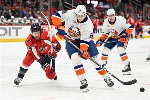 Sebastian Aho returns to Islanders lineup as Alexander Romanov sits with injury