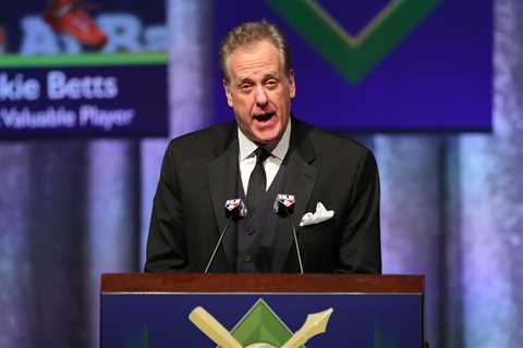 Michael Kay crushes fan who publicized private Twitter exchange about Brian Cashman