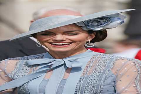 Kate Middleton all smiles as she arrives at garden party with Prince William at Buckingham Palace