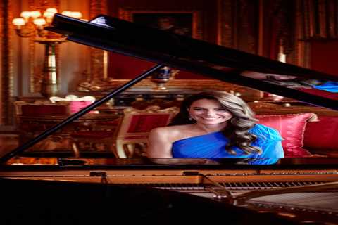 Eurovision surprise as the Princess of Wales Kate Middleton plays piano in stunning show opening