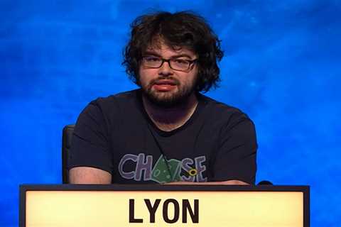 University Challenge viewers infuriated by contestant’s annoying habit – fuming ‘I can’t look!’