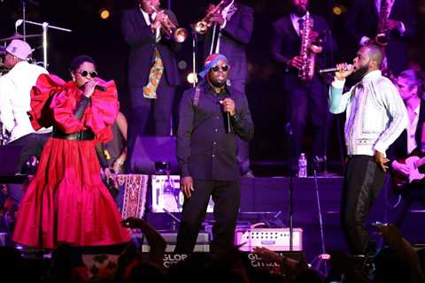 Lauryn Hill Hosts Surprise Six-Song Fugees Reunion at Roots Picnic