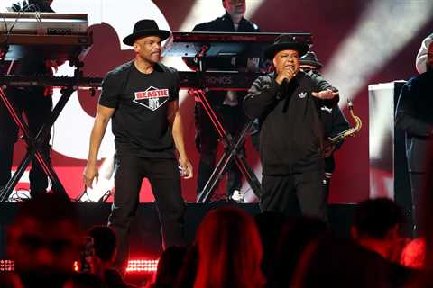 Run-DMC, Lil Wayne, Snoop Dogg & More to Headline Hip-Hop 50 Live Concert at Yankee Stadium