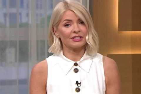 This Morning fans shocked after Holly ‘makes weird blunder’ in emotional speech about Phillip..