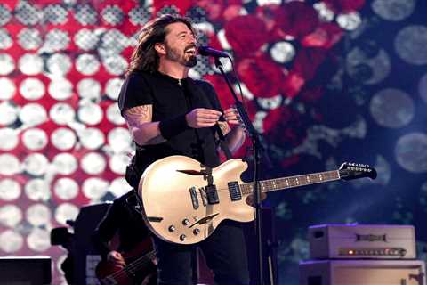 Dave Grohl Thanks Fans For Lifting Foo Fighters Up During Difficult Time in Touching Note: ‘We’ve..