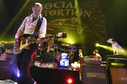 Social Distortion Postpone 2023 N. American Tour Amid Singer Mike Ness’ Tonsil Cancer Treatment