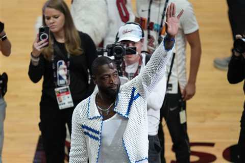 Dwyane Wade trolled for his NBA Finals Game 3 outfit : ‘Grandma’s sweater’