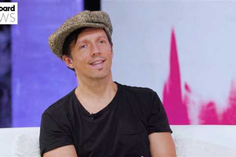 Jason Mraz Reflects on the Success of ‘I’m Yours,’ Discusses His New Album & More | Billboard News