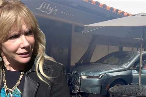 Rosanna Arquette in Malibu Car Crash