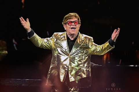 Elton John 'Home and in Good Health' After Brief Hospitalization