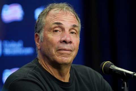 New England Revolution coach Bruce Arena resigns amid probe into ‘insensitive’ remarks