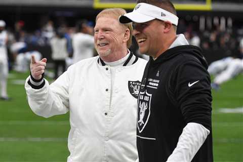 Mark Davis caught in shouting match with Raiders fans calling for Josh McDaniels’ firing