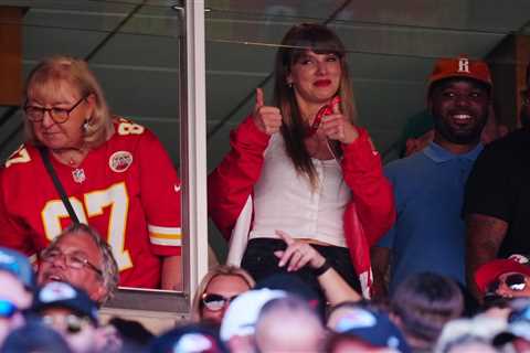 Donna Kelce Said She Feels Like She’s in an ‘Alternate Universe’ Hanging With Taylor Swift at Son..