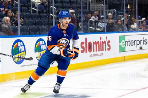 Islanders’ Oliver Wahlstrom playing catch-up in return from surgery