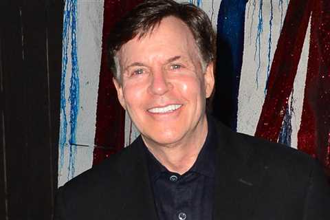 Bob Costas Saves Restaurant-Goer's Life With Heimlich Maneuver